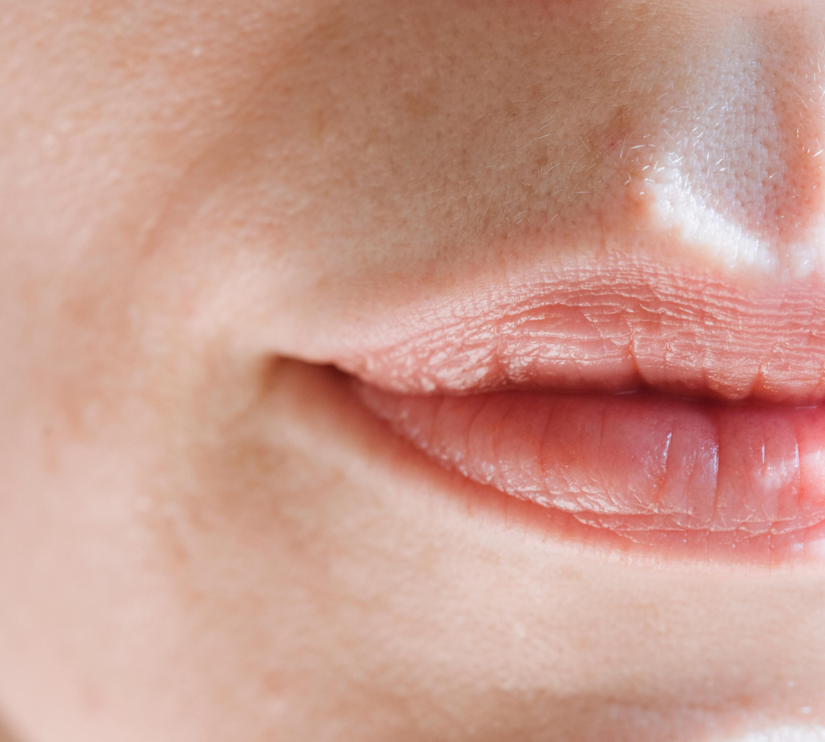 Vieillissement des lèvres : Soins anti-âge essentiels