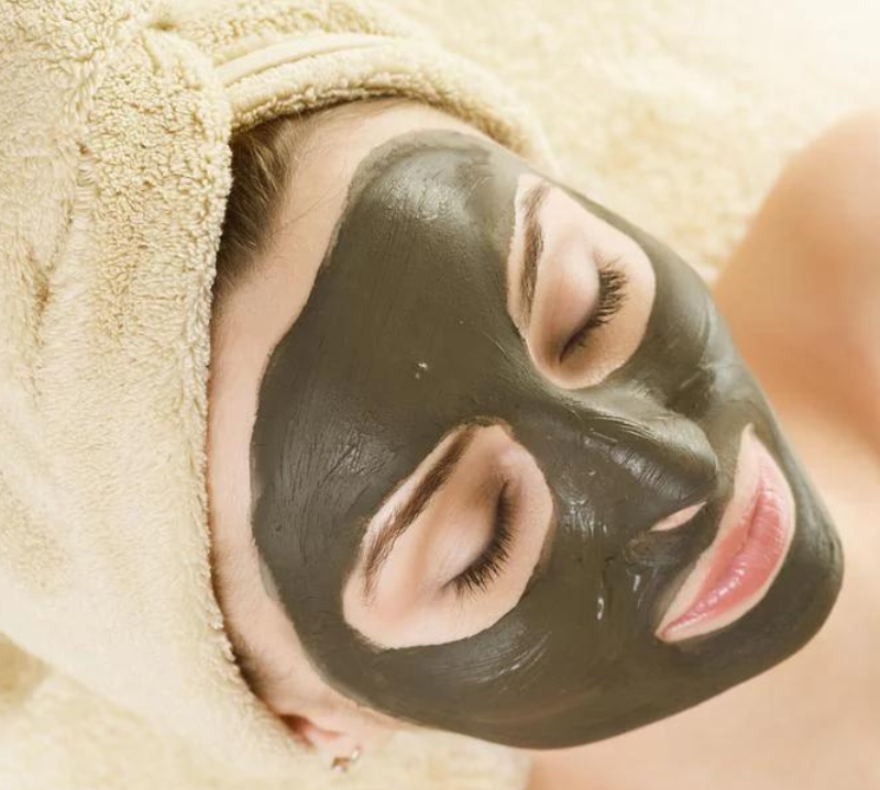 À Quelle Fréquence Utiliser Un Masque Visage?